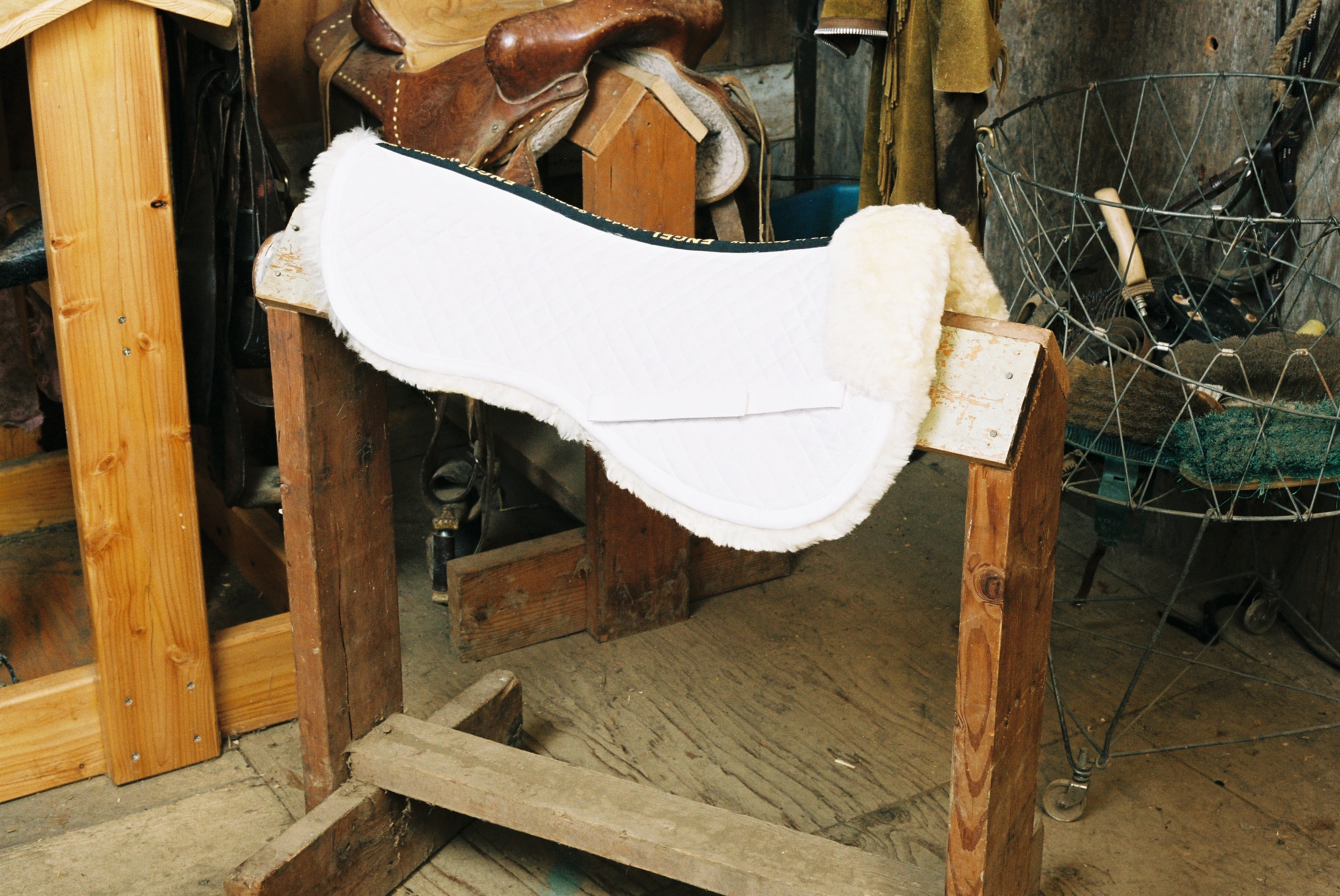 All Purpose / Dressage Half Pad with Pommel Roll Black Engel